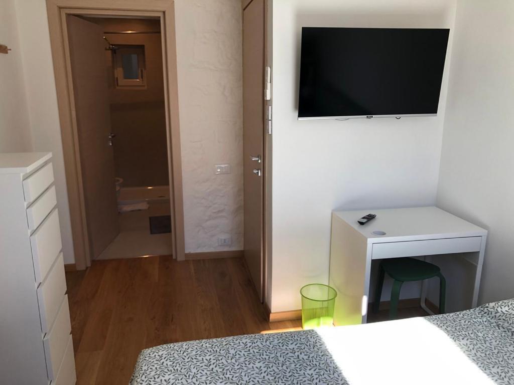 Alla Scaletta B Apartment Trieste Ngoại thất bức ảnh
