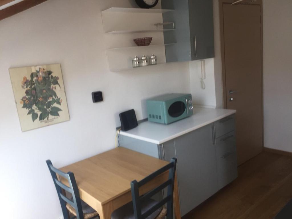 Alla Scaletta B Apartment Trieste Ngoại thất bức ảnh